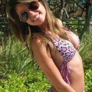 Meet your Posher, Leticia